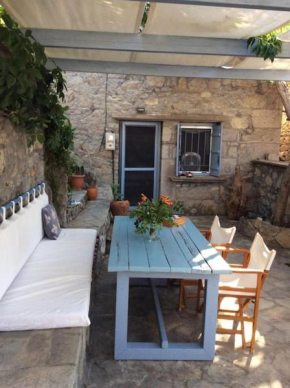 Summer Stoned Maisonette